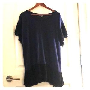 Chelsea28 Navy Linen Top